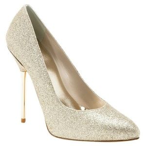 Stuart Weitzman Dagger in Gold Sparkle